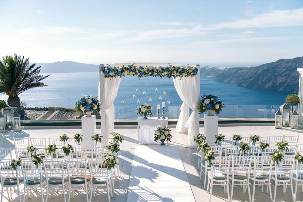 Santorini wedding venue overlooking ocean