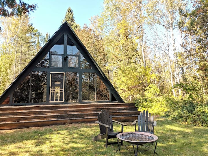Best Michigan Airbnbs for Weddings Aframe Cabin