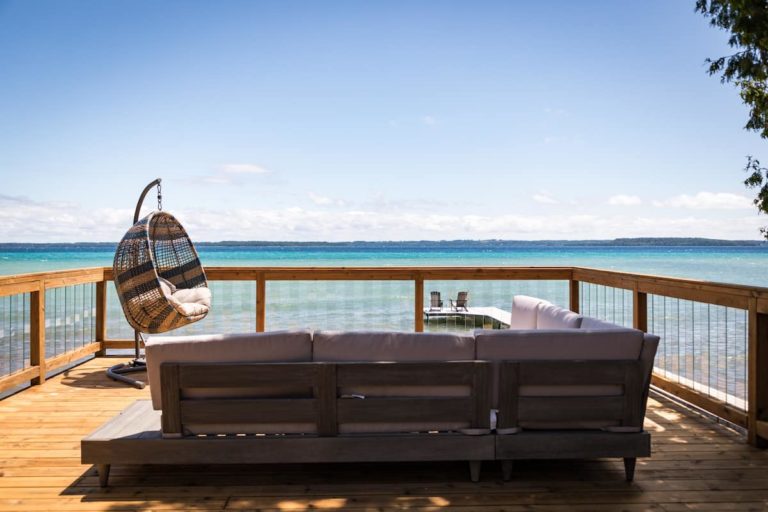 Best Airbnbs in Michigan for Weddings & Elopements
