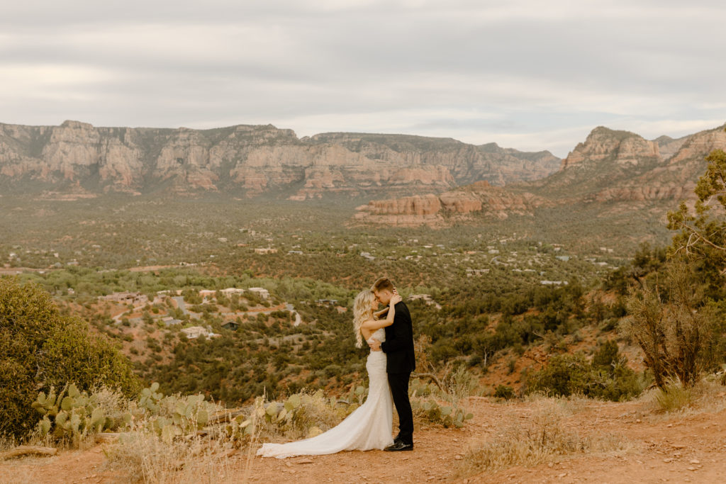 Sedona Arizona Destination Wedding Photos Mountains
