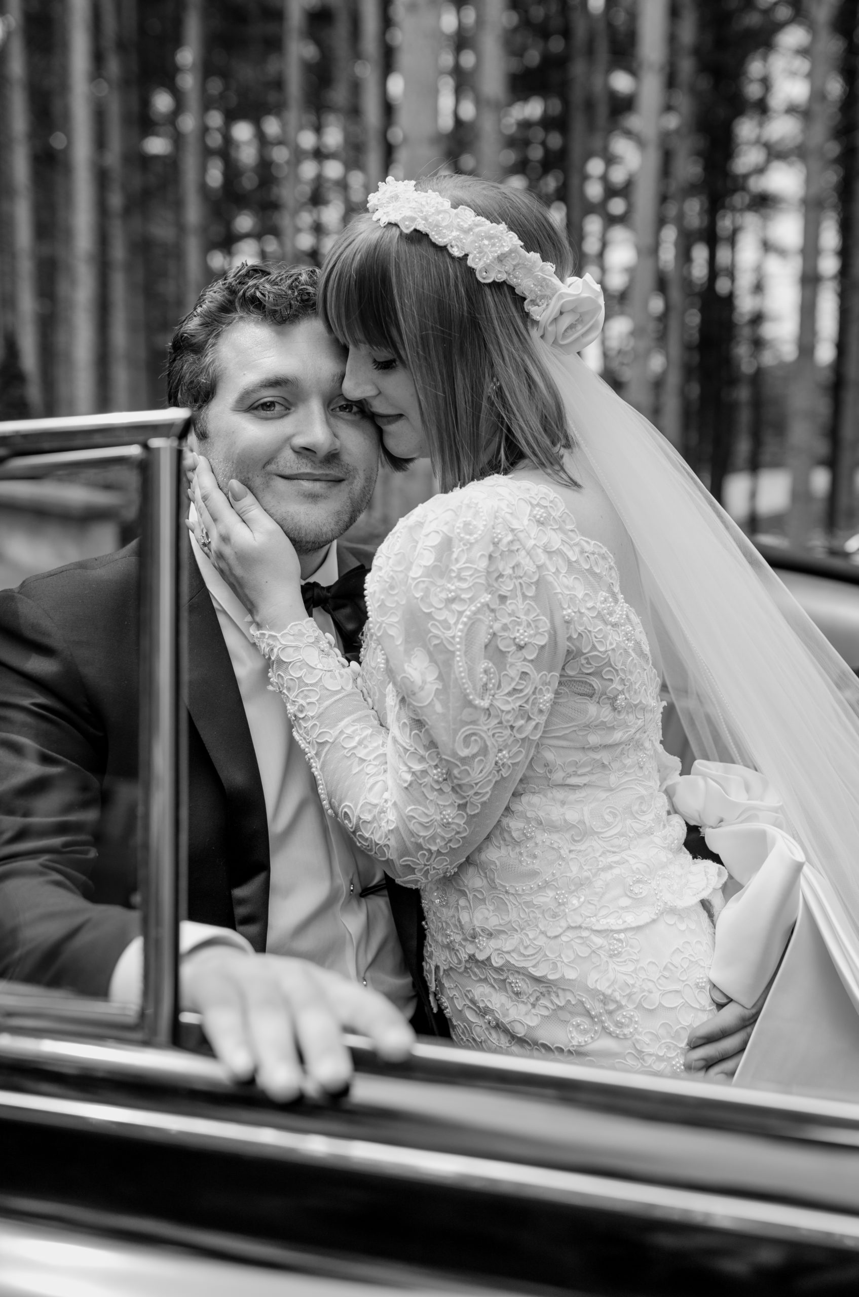 Black and White Timeless Wedding Photographer Michigan